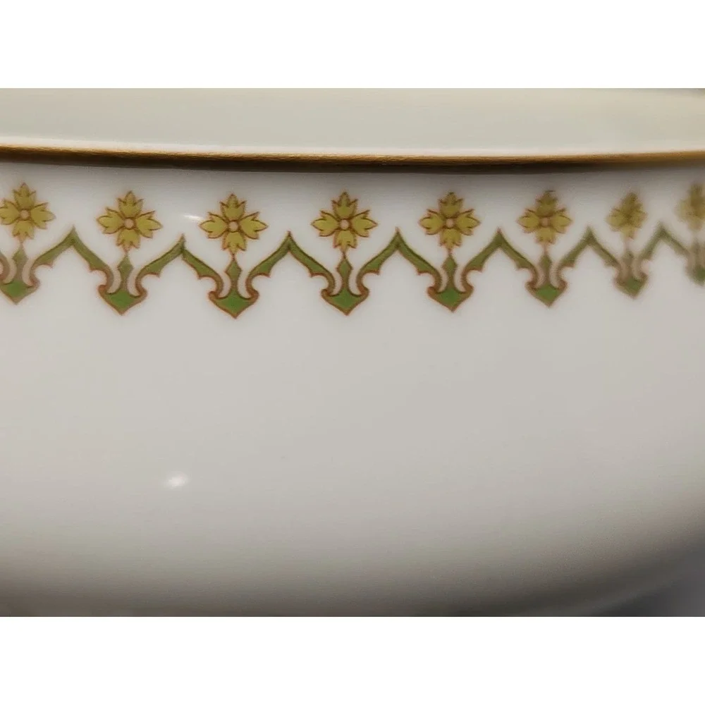 Haviland & Co. LIMOGES Round Covered Vegetable Serving Bowl France Schleiger